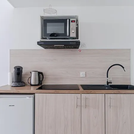 Apartamento Cozy - Near Train Station & Center - Futuroscope 4 *