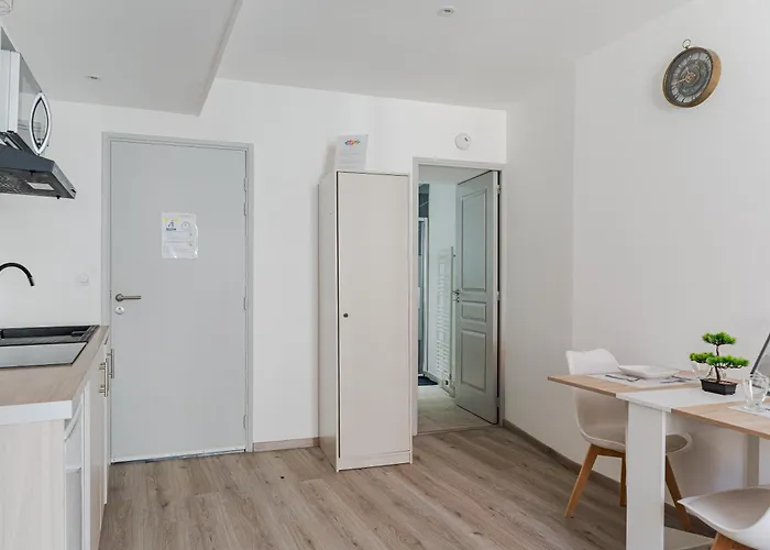 Cozy - Near Train Station & Center - Futuroscope 4 *